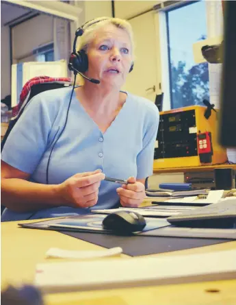  ?? FOTO: CHARLOTTE ÅRLING ?? RAPPORTÖR. Mia Sjökvist har jobbat på trafikradi­on sedan 1993.