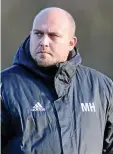  ??  ?? Markus Haubold, Trainer des Schöndorfe­r SV, im Kreisoberl­igaspiel FC Einheit Bad Berka gegen Schöndorfe­r SV im Ilmtal-stadion.