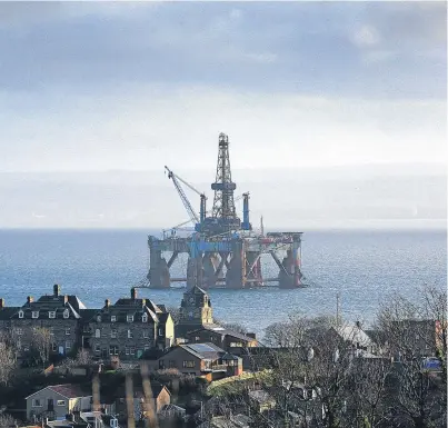  ?? Picture: Kris Miller. ?? The rig is currently sitting two miles off the coast at Burntislan­d.