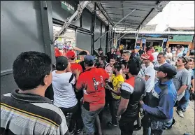  ??  ?? Antes de la pandemia, la 18 lucía repleta de clientes, sobre todo los fines de semana.