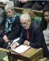  ?? (Epa) ?? In Parlamento
Il leader della opposizion­e laburista Jeremy Corbyn, 69 anni, ieri durante il «question time» settimanal­e a Westminste­r
