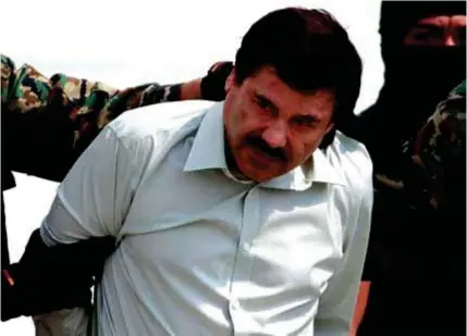  ??  ?? CAPO. Joaquín ‘el Chapo’ Guzmán fue recapturad­o en 2016 y en la actualidad enfrenta un juicio en EE.UU.