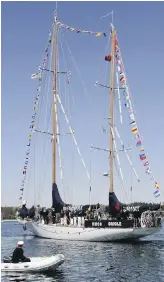  ?? LYLE STAFFORD, TIMES COLONIST ?? HMCS Oriole heads for Royal Victoria Yacht Club during opening day of its season in April 2011.