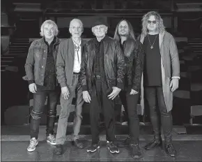  ??  ?? GOTTLIEB BROS. Yes, from left, Geoff Downes, Steve Howe, Alan White, Jon Davison and Billy Sherwood