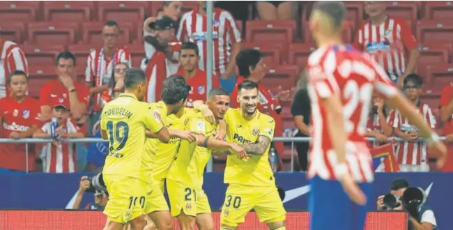  ?? // AFP ?? Los jugadores del Villarreal celebran el 0-1 de Yeremy