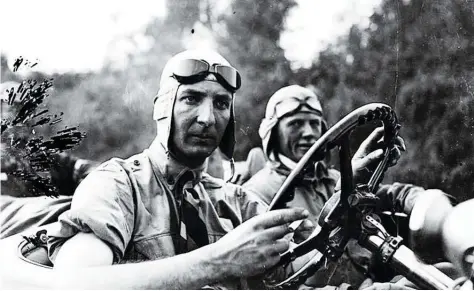  ?? ?? lászló almásy pilota un coche steyr en un rally en polonia (1925).