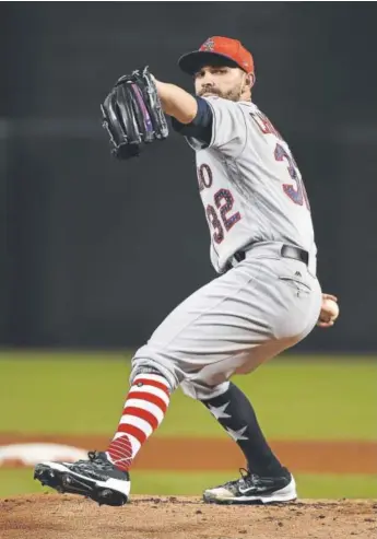  ??  ?? Rockies right-hander Tyler Chatwood, pitching Saturday night against the Diamondbac­ks at Chase Field in Phoenix, allowed six runs (four earned) and seven hits in 6L innings.