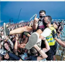  ??  ?? Jugendsünd­en für immer weniger Junge: Rockfestiv­als stagnieren