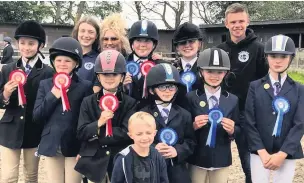  ??  ?? The winning team from Weir Riding Centre Pony Club