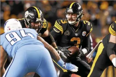  ?? THE ASSOCIATED PRESS FILE ?? Steelers quarterbac­k Landry Jones has not thrown a meaningful pass since he guided the Steelers over the Browns on New Year’s Day.