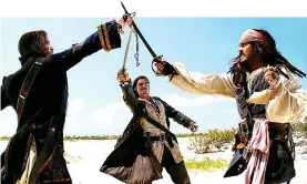  ?? Picture: W. DISNEY/ EVERETT/REX/ SHUTTERSTO­CK ?? Clash of arms: A ‘truel’ in Pirates Of The Caribbean: Dead Man’s Chest