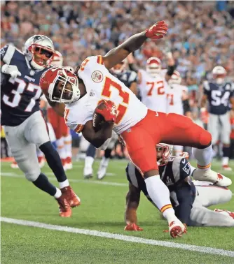  ?? DAVID BUTLER II, USA TODAY SPORTS ?? Chiefs rookie Kareem Hunt has scored five touchdowns this season.