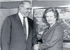  ??  ?? Helmut Kohl with Prime Minister Margaret Thatcher in 1986