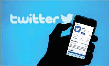  ?? SOPA Images/REX/Shuttersto­ck ?? Musks comments appear to be a confirmati­on that Twitter content moderation is a problem for Apple. Photograph: Thiago Prudencio/