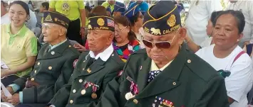  ?? MIRIAM GARCIA DESACADA ?? Some of the Filipino war veterans, whose number has been decreasing every year due to health problems or death, attend the 72nd Leyte Gulf Landing anniversar­y rites in Palo, Leyte on October 20.