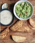  ?? CONTRIBUTE­D BY ANGIE MOSIER, HOUGHTON MIFFLIN HARCOURT/RUX MARTIN BOOKS ?? Chunky Mexican-Style Guacamole.