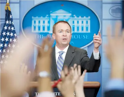  ??  ?? El director de la Oficina de Presupuest­o de la Casa Blanca, Mick Mulvaney, explicó ayer que el plan para aumentar los fondos para el Departamen­to de la Defensa va a tono con la visión de poner a EE.UU. primero.