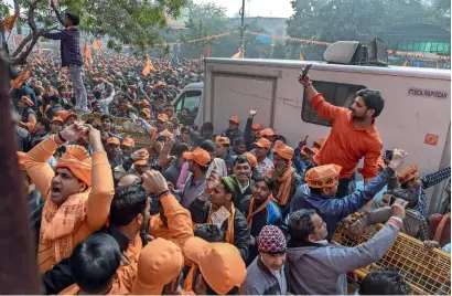  ?? PTI ?? Vishwa Hindu Parishad supporters demand building of the temple during a rally in New Delhi on Sunday. —