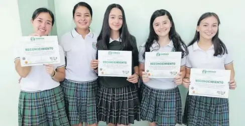  ?? CORTESÍA ?? > El Colegio Niños Héroes destacó tanto en volibol como en baloncesto femenil.