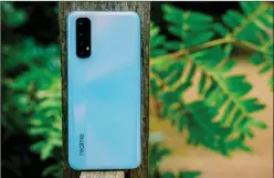  ??  ?? The Realme 7 is an unexpected­ly attractive bit of kit