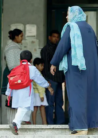  ??  ?? Minori Buona parte dei destinatar­i delle nuove norme saranno i minori nati in famiglie di immigrati provenient­i da Paesi extra UE