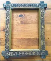  ?? COURTESY ?? This Victorian crisscross frame was a good deal.