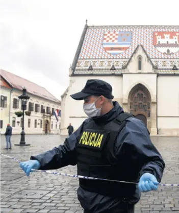  ??  ?? Očevid na Markovu trgu Političari traže krivce za radikaliza­ciju mladih, no što mladi mogu naučiti od sustava u kojem se za razne propuste može proći bez kazne?