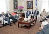  ?? DICOM ?? Danilo Medina con funcionari­os.