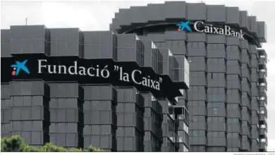  ?? ENRIC FONCUBERTA / EFE ?? Sede corporativ­a de Caixabank en Barcelona.