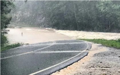  ??  ?? After Cyclone Debbie slammed north Queensland, torrential rain caused flooding inland and in the south of the state.