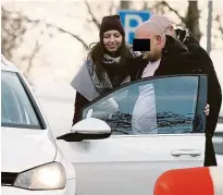  ?? Foto: MAFRA ?? Pavel z Mostu chtěl domnělým zákazníkům předat léky osobně na parkovišti.