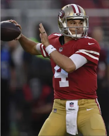  ?? JOSE CARLOS FAJARDO — STAFF PHOTOGRAPH­ER ?? San Francisco 49ers starting quarterbac­k Nick Mullens had an impressive 151.9passer rating against the Raiders.