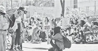  ??  ?? La manifestac­ión comenzó en La Normal y terminó en el Centro de Justicia para la Mujer.