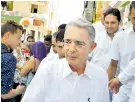  ??  ?? Álvaro Uribe Vélez, senador y jefe natural del partido Centro Democrátic­o.