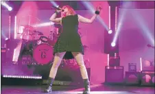  ?? RAY CHAVEZ/ STAFF ?? Garbage lead singer Shirley Manson performs in concert Wednesday at the Fox Theater in Oakland.