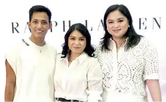  ?? ?? Watsons Marketing Executives at the SM Beauty’s Celebratio­n of Scents (from left) JP Santiago, Marketing Supervisor, Anne Maligalig, Category Manager, and Retty Contreras, Marketing Manager