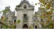  ?? — AFP ?? Around 25,000 people from 115 countries became shareholde­rs in chateau de La Mothe- Chandenier­s.