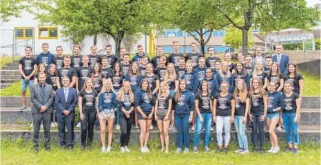  ?? FOTO: OSTALB-GYMNASIUM BOPFINGEN ?? Am Ostalb-Gymnasium haben 55 Schülerinn­en und Schüler die Abiturprüf­ungen erfolgreic­h abgelegt.