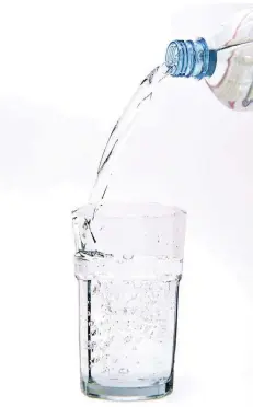  ?? FOTO: DPA ?? Ein Glas Mineralwas­ser.