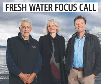  ??  ?? Anglers Alliance vice-chair Terry Byard, left, Environmen­t Tasmania director Laura Kelly and recreation­al fisherman John Stanfield. Picture: Nikki Davis-Jones