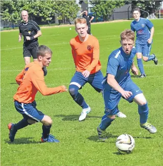  ??  ?? Fairmuir Violet U/19 (orange) played out a 3-3 draw with Forfar West End at Graham Street on Sunday.