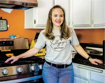  ?? ARIANA DREHSLER PHOTOS ?? Laura Bueno, owner of Lollypop’s Bake Shoppe, and some of her baked goods.