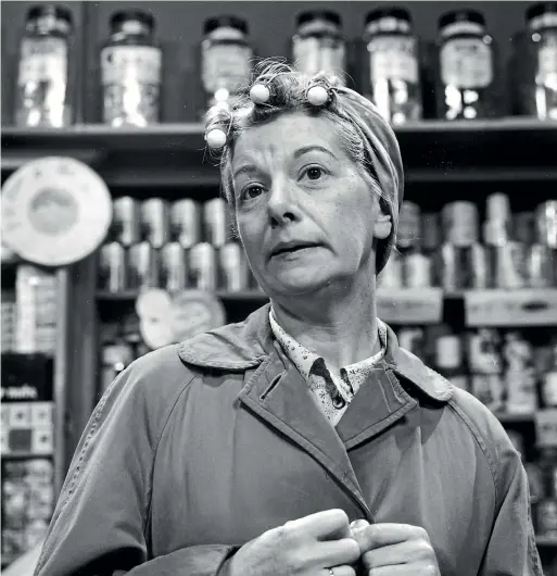  ??  ?? Jean Alexander portrayed the formidable Hilda Ogden on Coronation Street from 1964 to 1987.