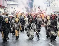  ?? BILDER: SN/ANDREAS KOLARIK (3) ?? Die Grödiger Krampusse beim Krampuslau­f in St. Leonhard.