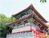  ??  ?? The main hall of Xiangshan Temple near the Longmen Grottoes