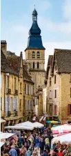  ??  ?? TASTY: The market at Sarlat