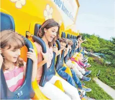  ?? FOTO: SPIELELAND ?? Der Freifalltu­rm kann in den Fragen der Kinder ebenso vorkommen wie eine der anderen rund 70 Attraktion­en des Ravensburg­er Spieleland­s. Doch auch sonst darf die Maus alles gefragt werden, was im Zusammenha­ng mit dem beliebten Freizeitpa­rk in Libenau...