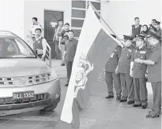  ??  ?? Subromania­m (right) flagging off the CBOS 3.0 operation at Wisma Kastam yesterday.