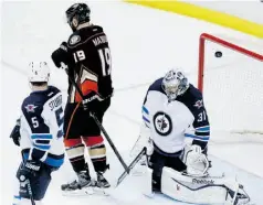  ?? CHRIS CARLSON/ THE ASSOCIATED PRESS ?? ‘I do think that the Winnipeg experience is different,’ Jets coach Paul Maurice says of playoff excitement in the city.