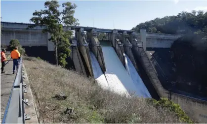  ?? Photograph: Carly Earl/The Guardian ?? The NSW government proposes to raise the wall of the Warragamba dam by 14 metres.